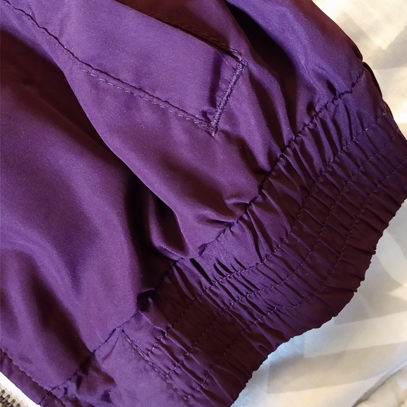 Zip up - Picture 4 of 4